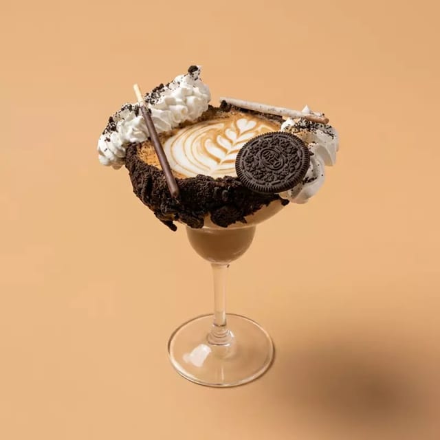 Signature Oreo Latte.